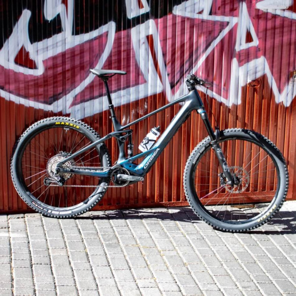 ORBEA Wild H20 Custom Electric Bike with Fox 38 160mm Grip Fork CHAMPAGNE M