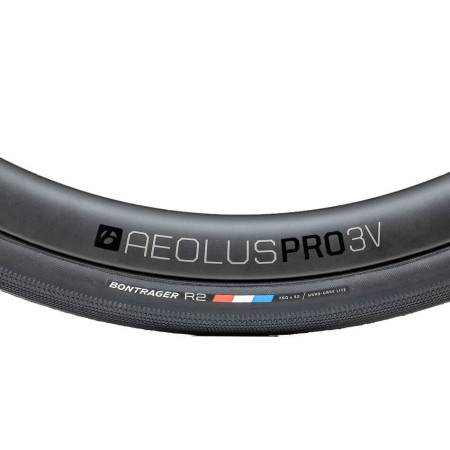 Bontrager R2 Hard-Case Lite 700x23c Tire 