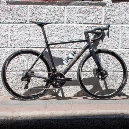 Vélo FESTKA Scalatore Core Dura-Ace Di2 Enve Foundation 45 LE NOIR M