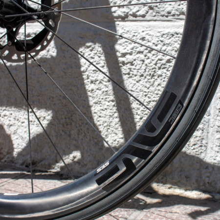 Vélo FESTKA Scalatore Core Dura-Ace Di2 Enve Foundation 45 LE NOIR M