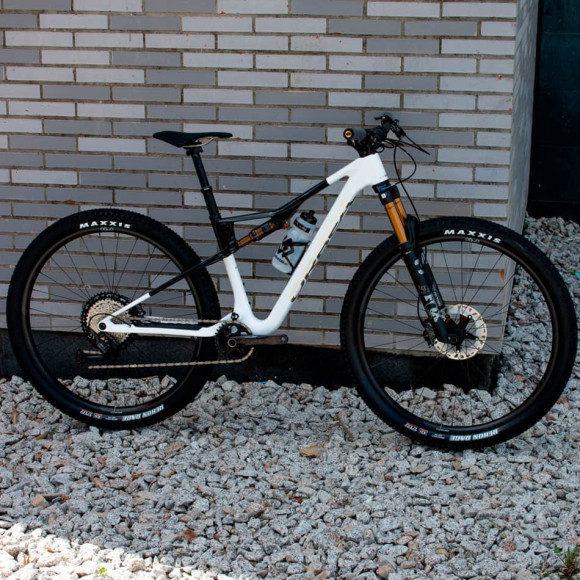 Bicicleta ORBEA Oiz M-PRO Custom 2024 BLANCO NEGRO M