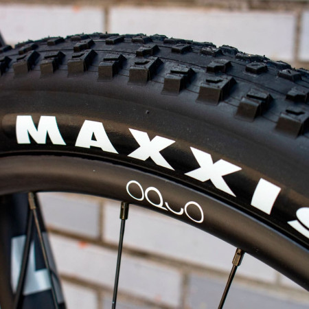 Bicicleta ORBEA Oiz M-PRO personalizada 2024 PRETO BRANCO M