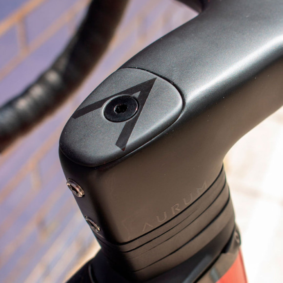 AURUM Essentia Bicycle Shimano Ultegra Di2 Integrated Handlebar RED 