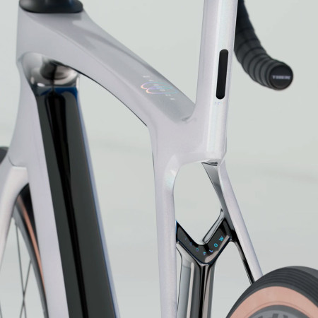 Bicicleta TREK Madone SL 6 Gen 8 2025 BRANCO M