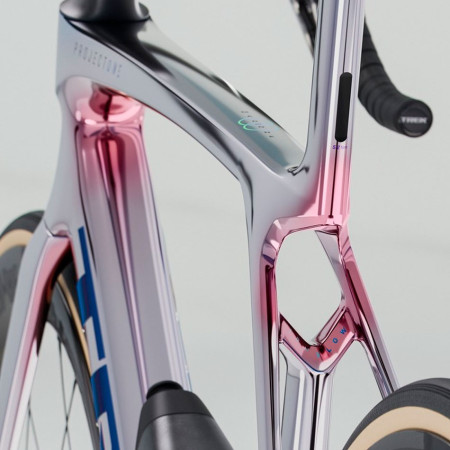 Bicicletta TREK Madone SLR 9 AXS Gen 8 Interstellar 2025 ARGENTO ML