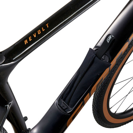 GIANT Revolt Advanced 3 2025 Bicycle BLACK M
