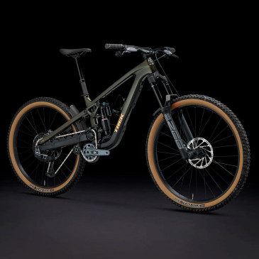 Bicicletta TREK Slash 9.8...