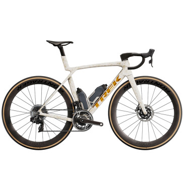 TREK Madone SLR 8 AXS Gen 8...