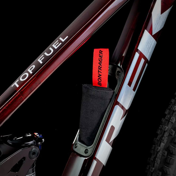 Bicicleta TREK Top Fuel 9.8 XT Gen 3 2024 PRETO M