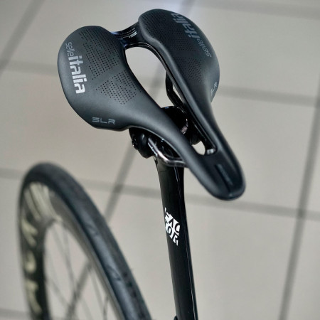 Bicicleta FACTOR Ostro VAM 2.0 Ultegra DI2 Prisma BLANCO 54