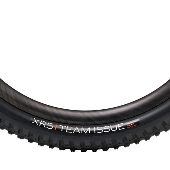 Cubierta BONTRAGER XR5 Team Issue 27.5x2.50 TLR negro 