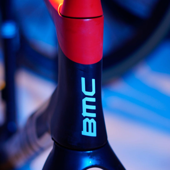 Vélo BMC Teammachine R 01 SRAM Red E-Tap Capital SL NOIR ROUGE 54