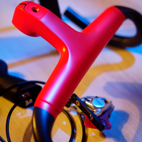 Vélo BMC Teammachine R 01 SRAM Red E-Tap Capital SL NOIR ROUGE 54