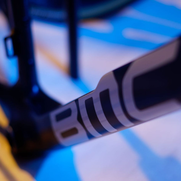 Vélo BMC Teammachine R 01 SRAM Red E-Tap Capital SL NOIR ROUGE 54
