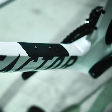 Bicicleta FACTOR Monza Ultegra Black Inc Carbon BLANCO 54