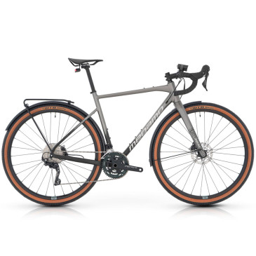 Bicicletta attrezzata...