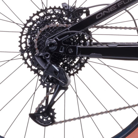 CRUSSIS ONE - Bicicleta elétrica Full 9.11 894 Wh 2026 CINZA M